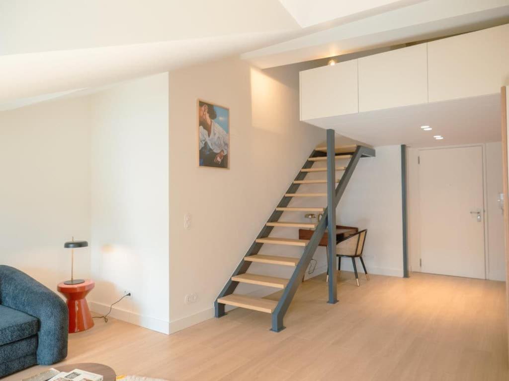 After B00Klng Must Scаn Qr-C0Dе --Chic 2Br Duplex Lissabon